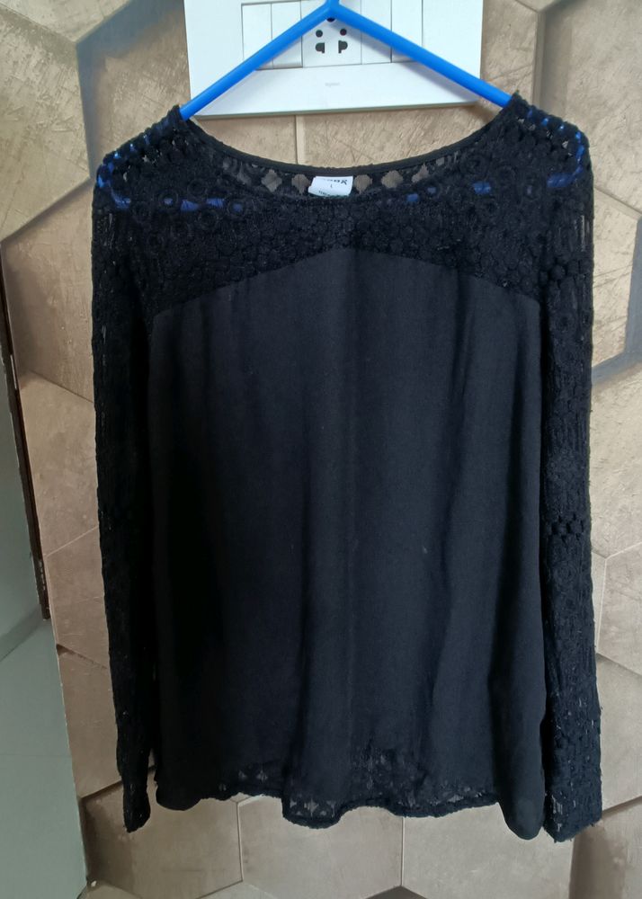 VeroModa Top In Black Colour