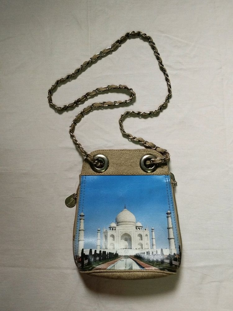 Tajmahal Print Sling Bag