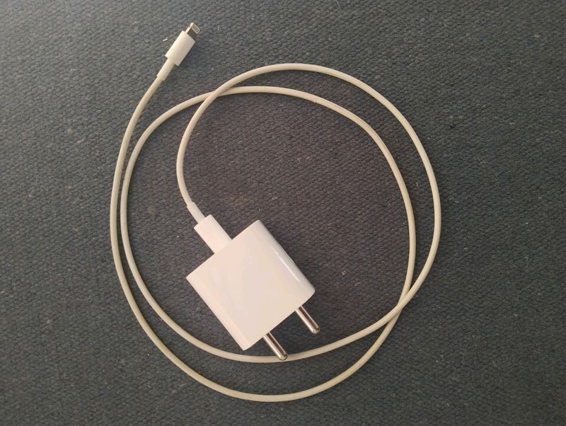 Original Apple New  Charger For All iPhone .