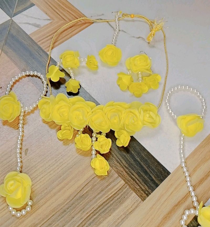 Haldi Jwellery Set