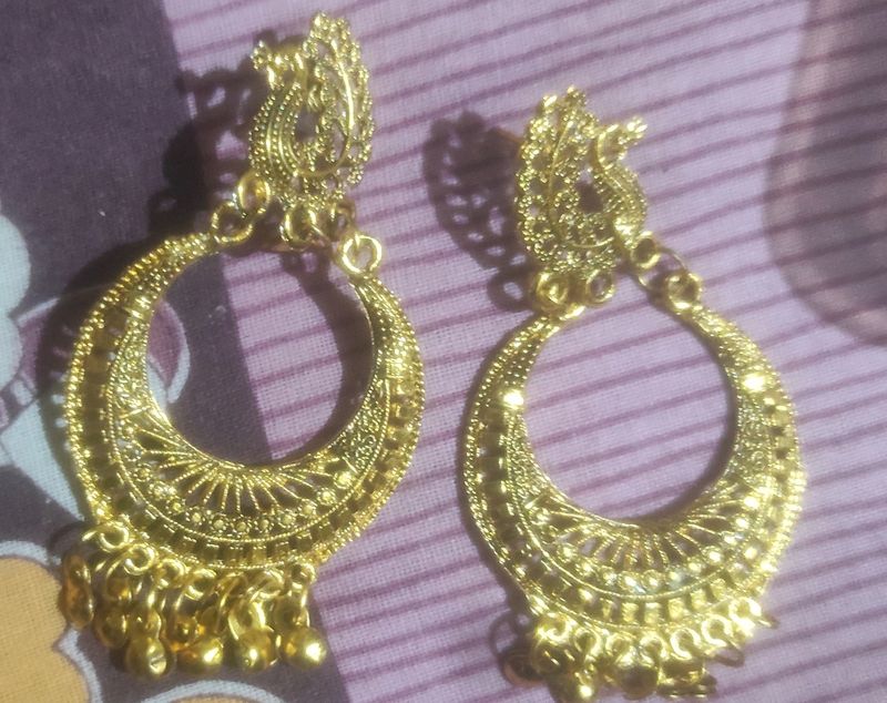 Earings