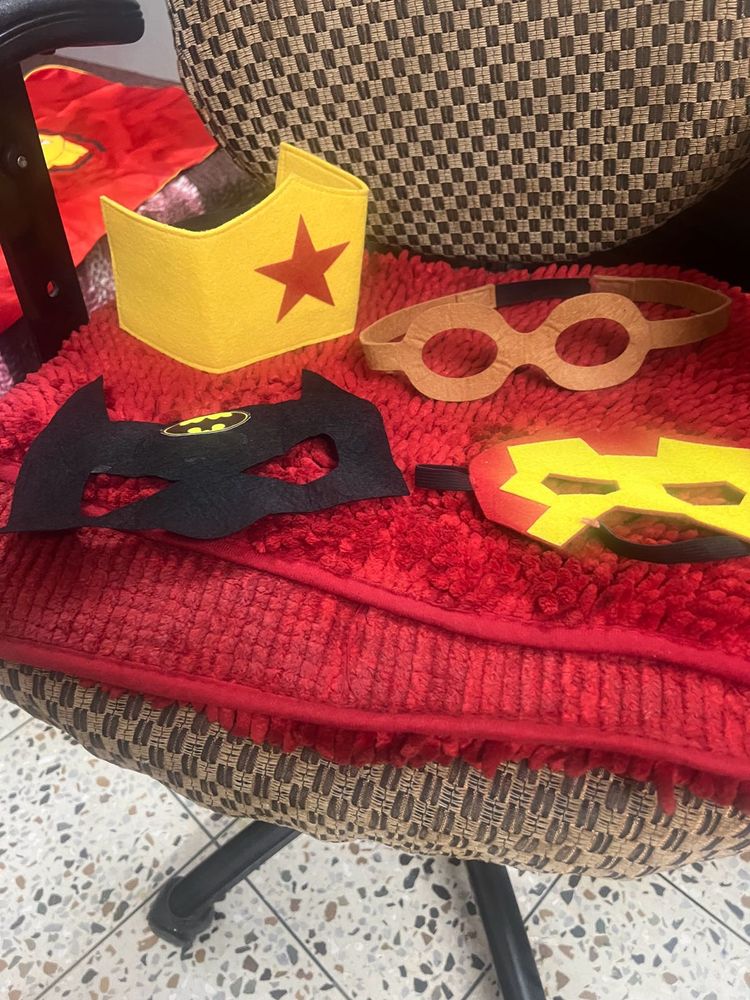 Super Heroes Eye masks And Superman Band