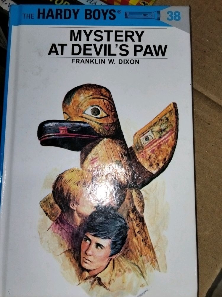 The Hardy Boys- Mystery At The Devil's Paw By Franklin Dixon