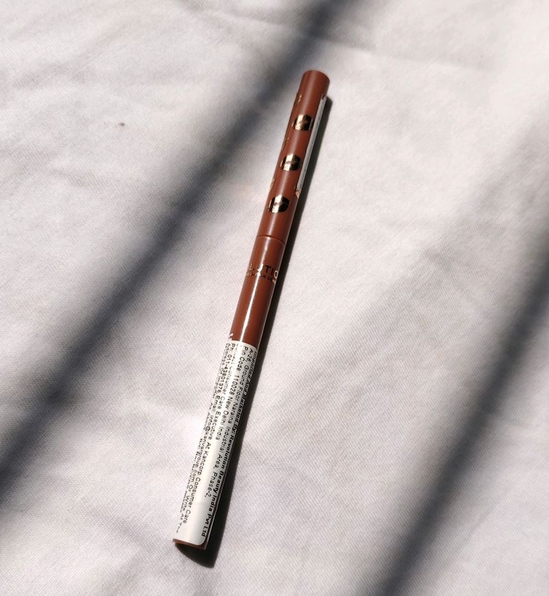 Revolution Lip Liner Definer