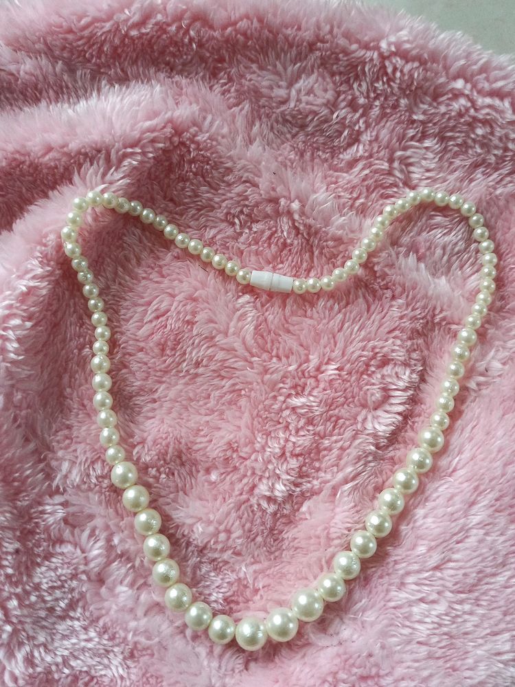 Korean Pearl Necklace