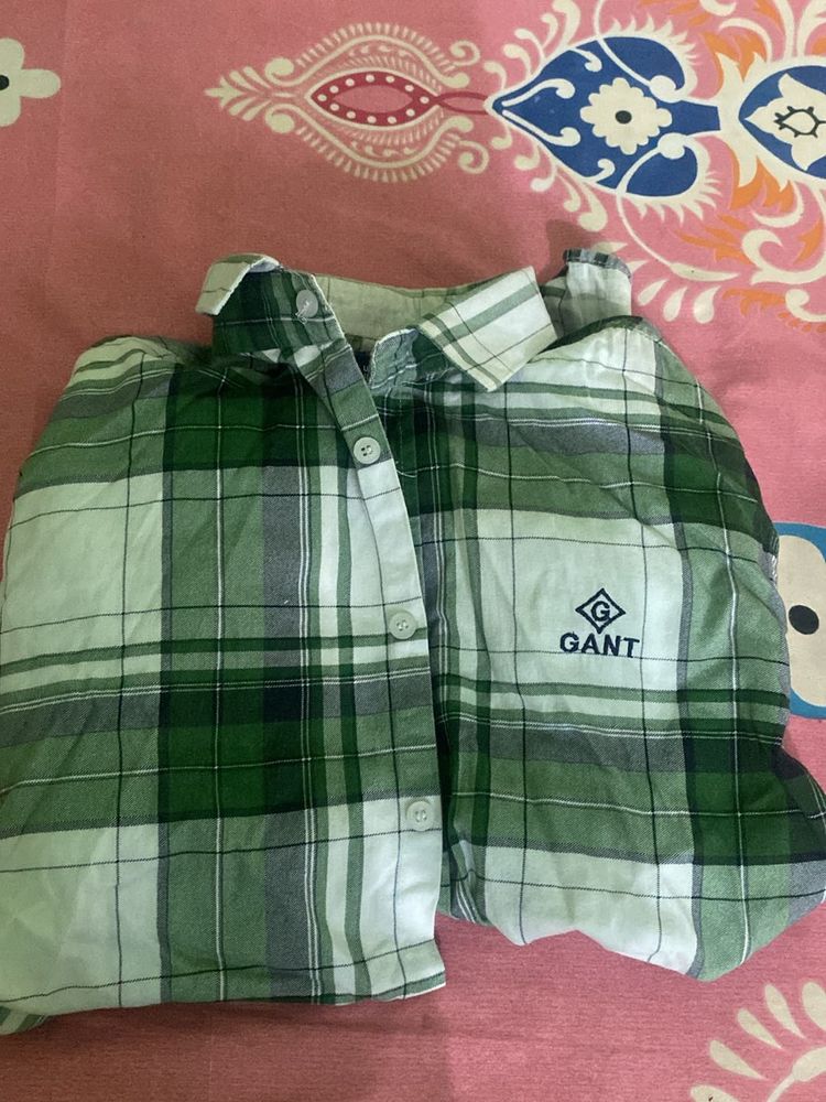 A Green& White Colur Shirt Brand Of GANT