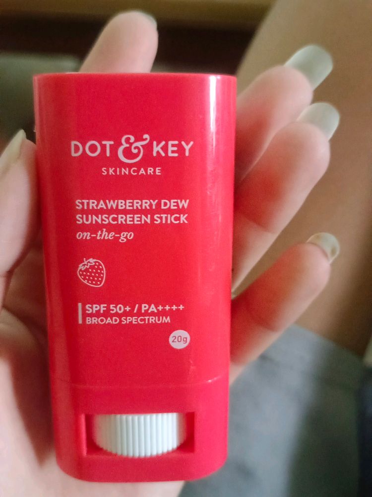 DOT AND KEY STRAWBERRY DEW SUNSCREEN STICK