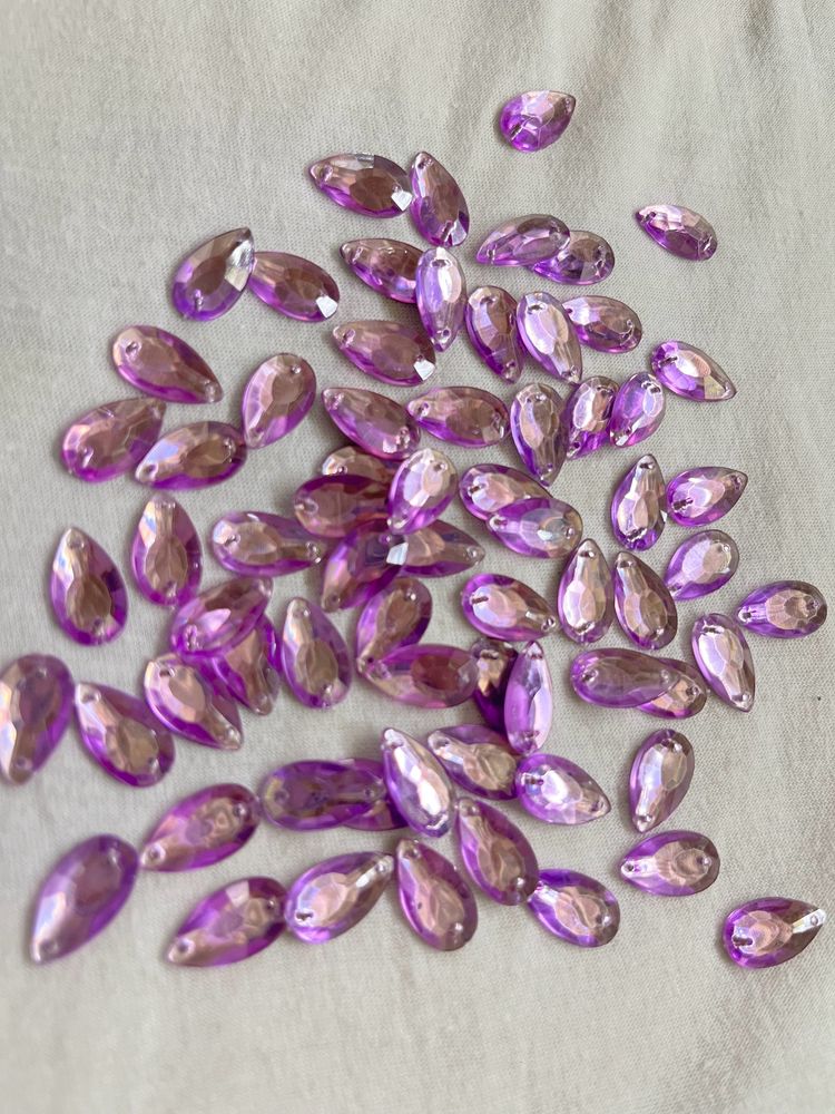 Lavender Teardrop Shape Rhinestones