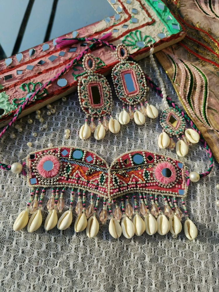 Handmade Embroidery jewellery Set