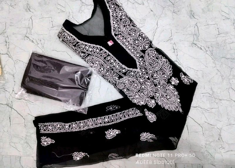 chikankari mirror work kurti