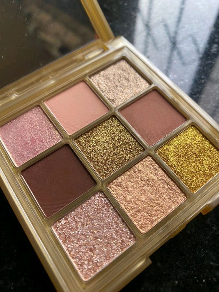 Huda Beauty Gold Obessions Eyeshadow Palette