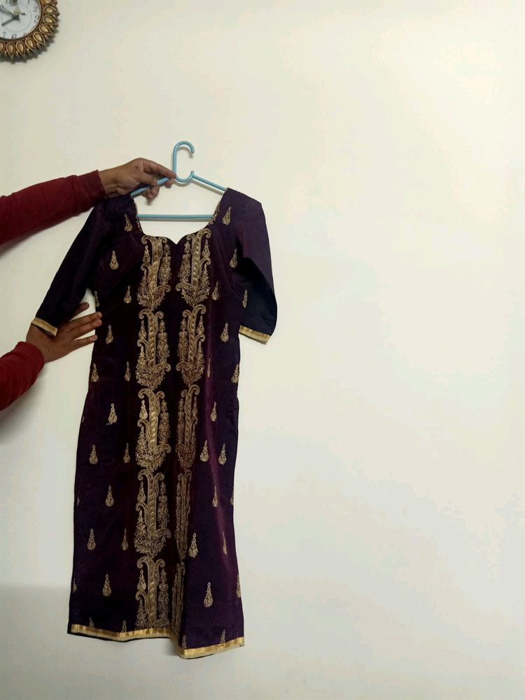 Women's Embroidery Kurta