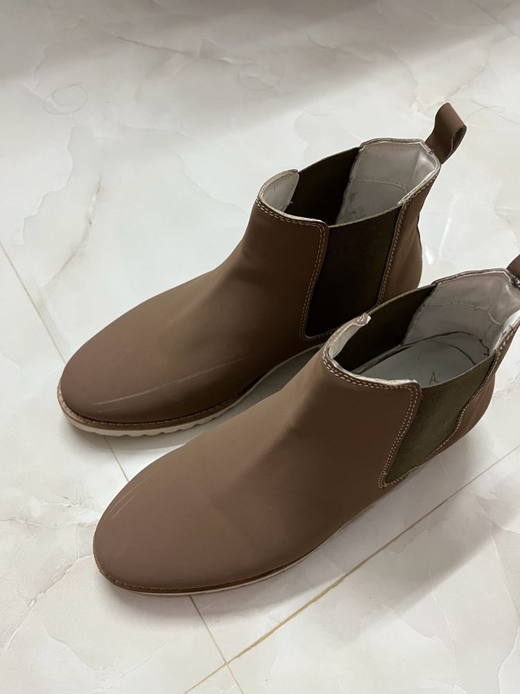 Yoho Women Chelsea Boots