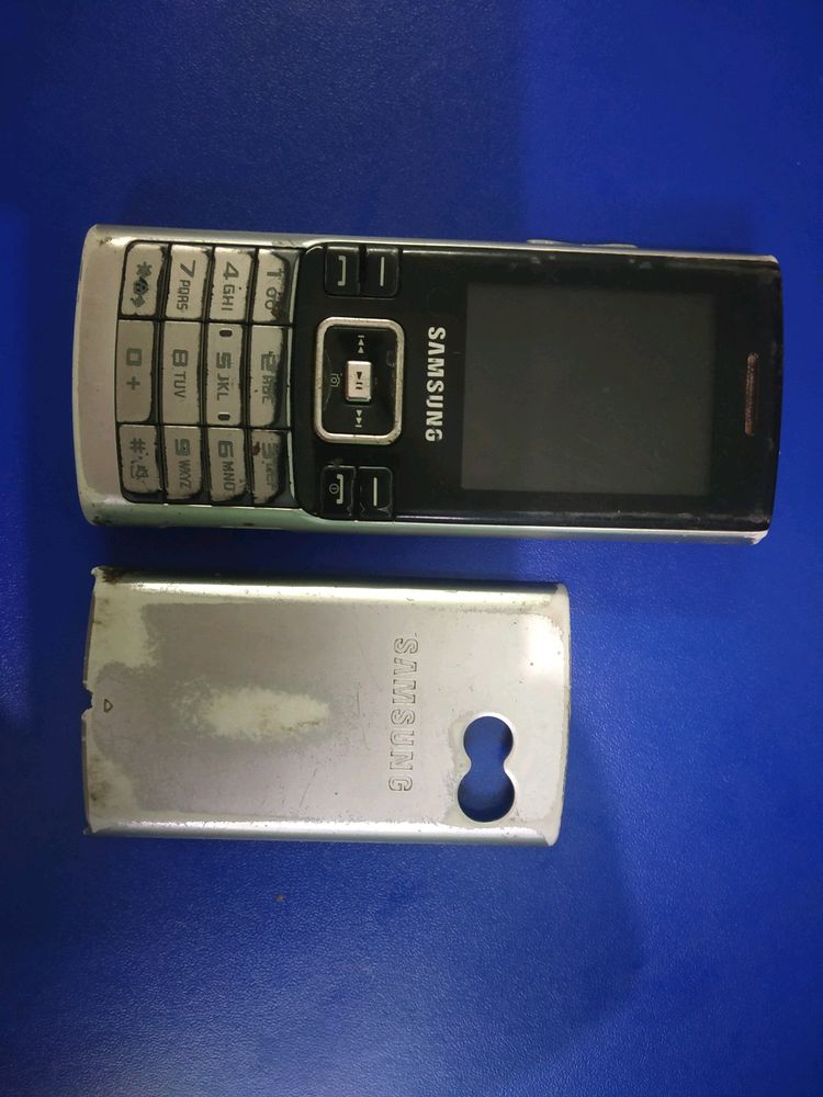 Samsung Old Multimedia Keypad Mobile