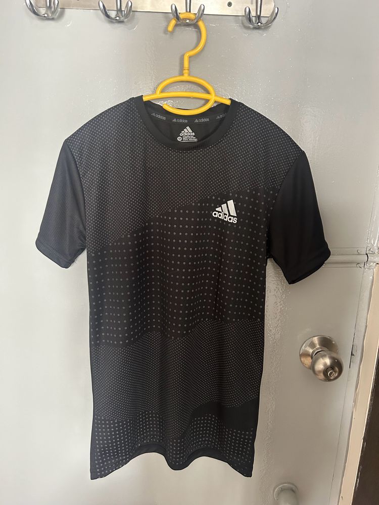 Unisex Adidas active Wear T Shirt