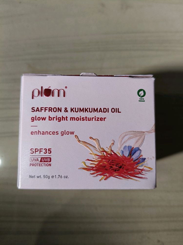 Plum Saffron and Kumkumadi oil Glow bright moistur