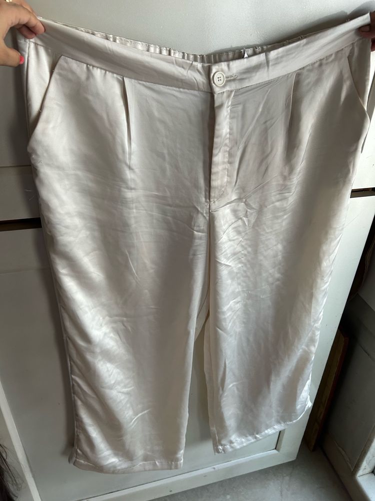 White pants - satin - plus size -  Not Worn