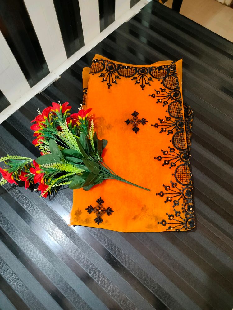 Designer Saree 🧡