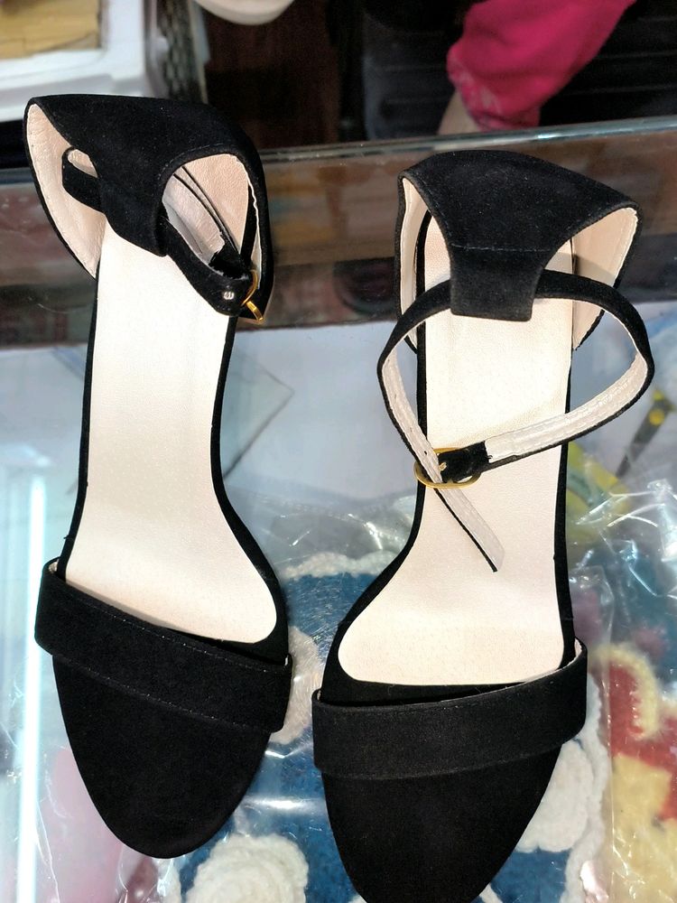 Black Heel Sandal Size - 40