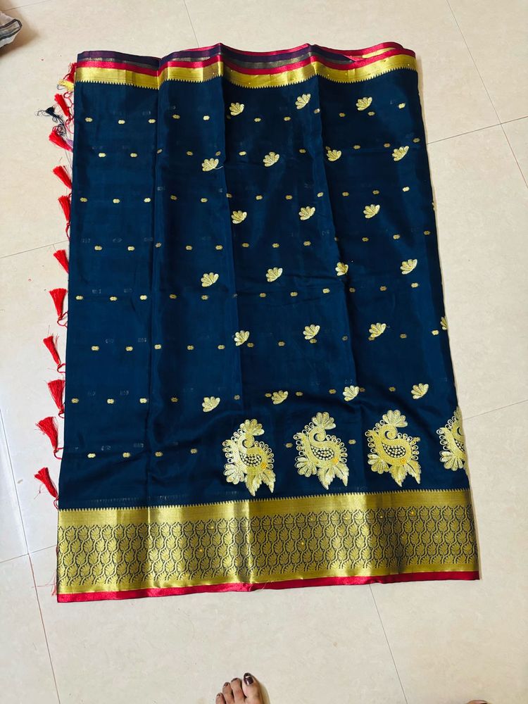 banarsi saree with readymade blouse