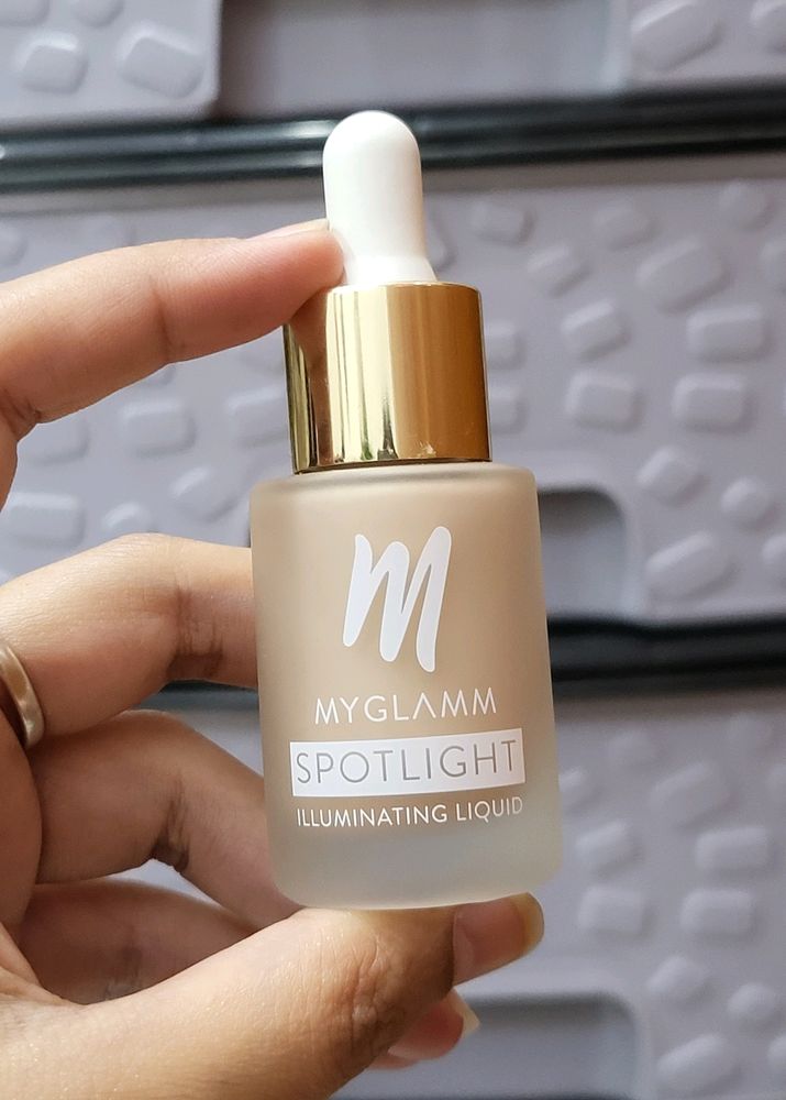 Myglamm Spotlight Illuminating Liquid