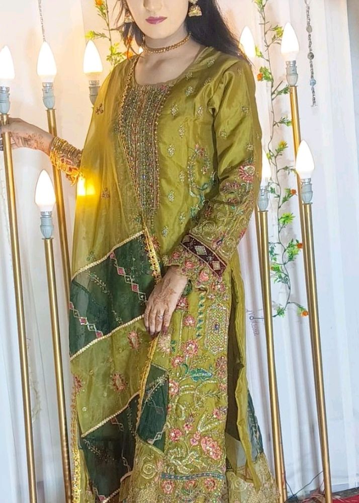 Pakistani Suit