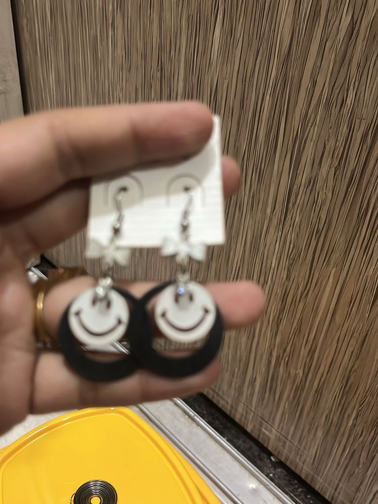 Cute Smiley Earrings