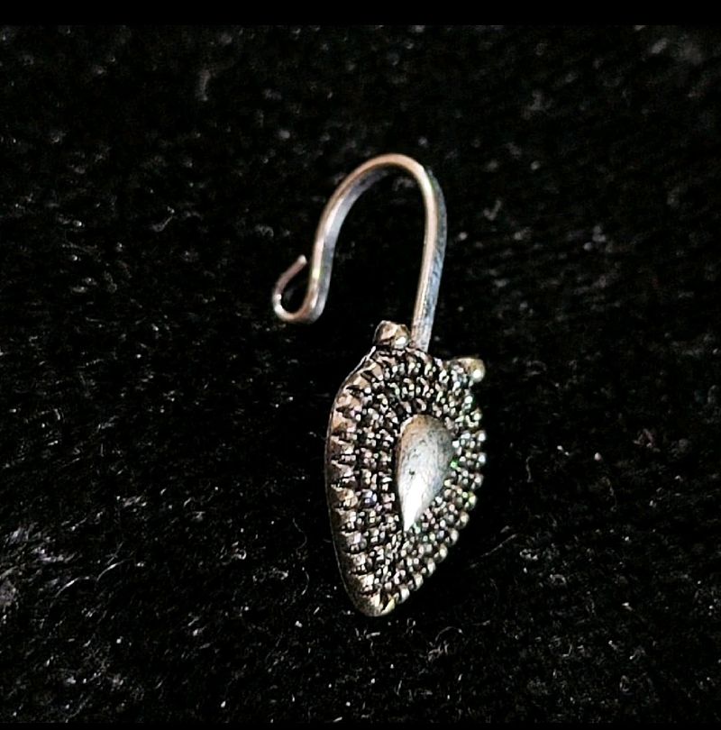 SILVER OXIDISED NOSE PIN