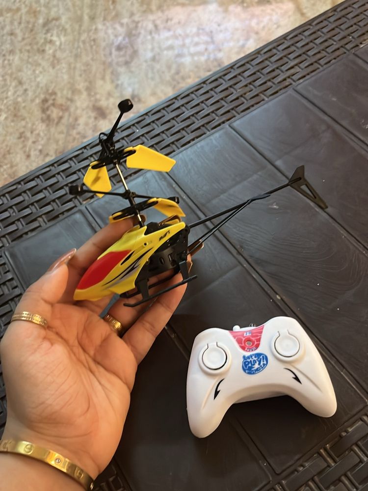 Helicopter Remote And Palm Sensor Toy