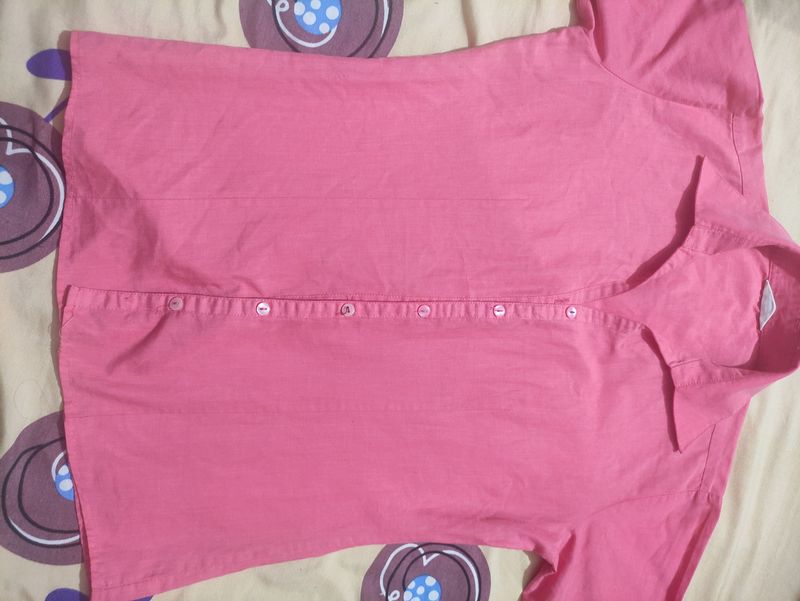 peach clr shirt