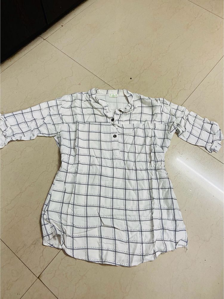 Whited Checkered Shirt Pattern Top