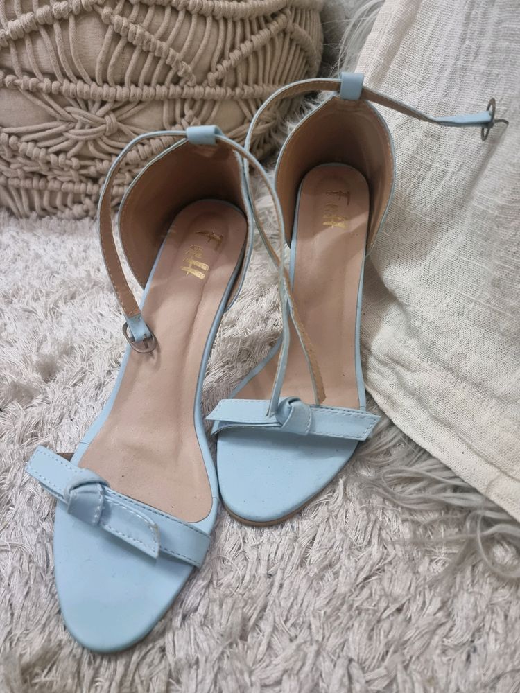 New Blue Heels Uk5