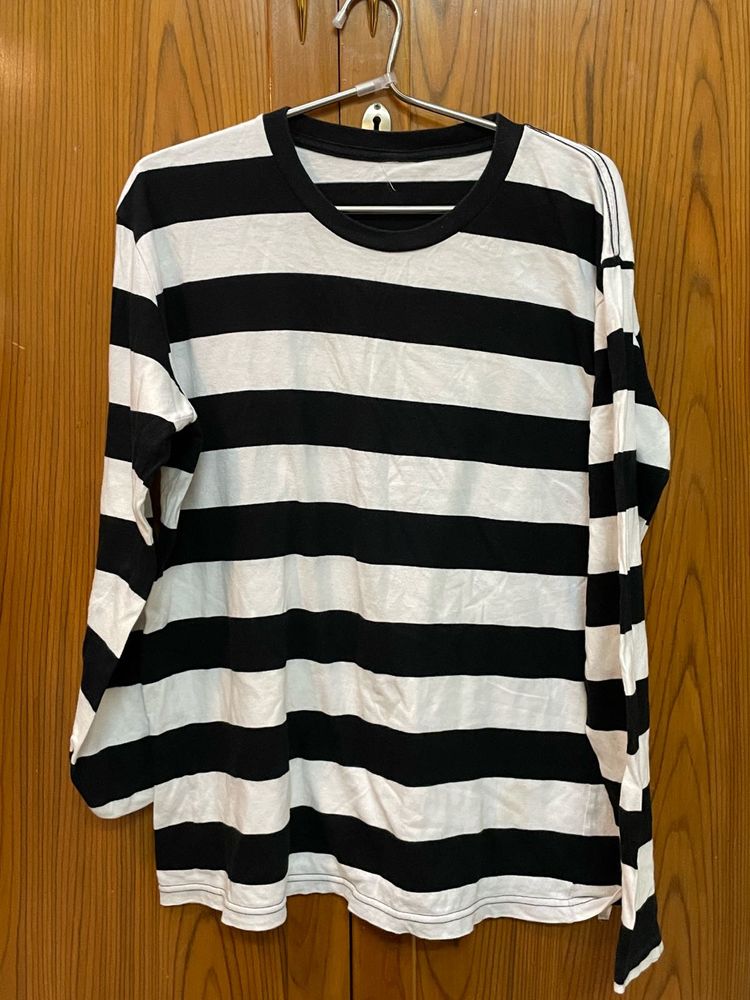 Oversized Black N White Stripped Full Sleeve Top