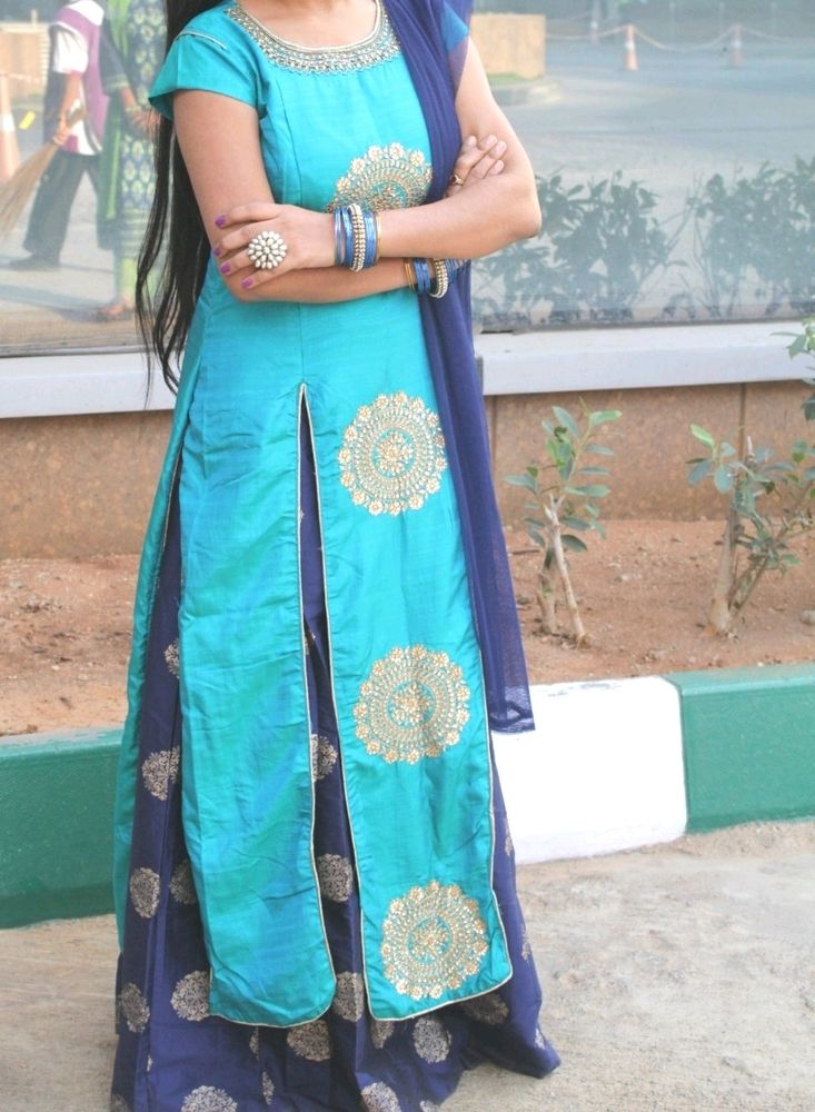 Traditional/ Ethnic Women Dress