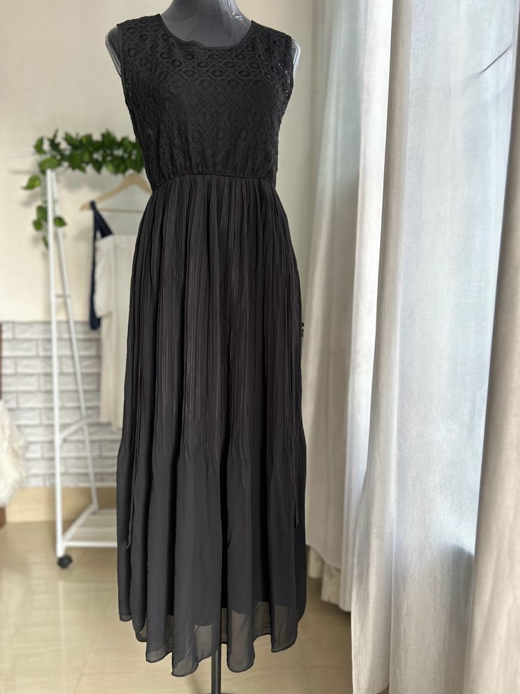 Black Long Bleated Dress