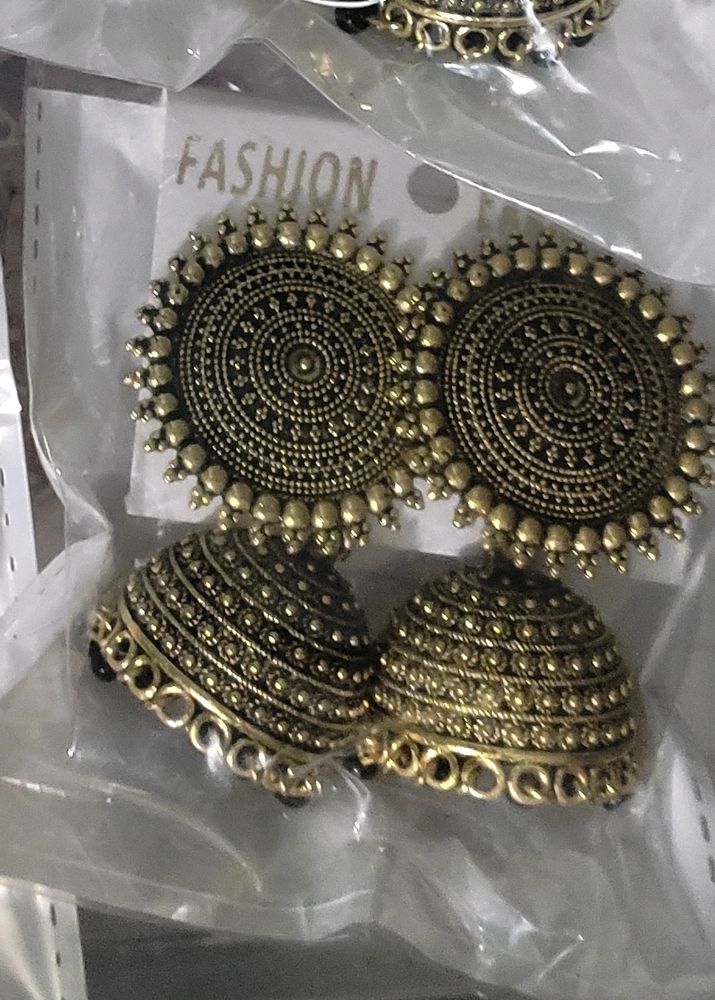 Ear Rings (Per Piece 100 Rs )