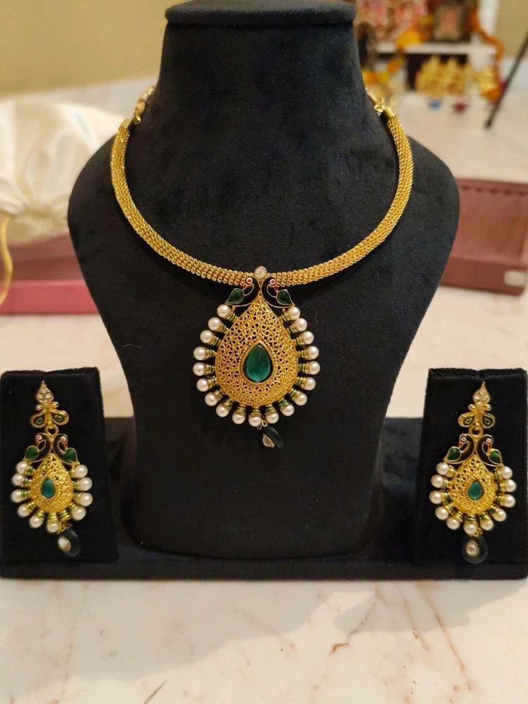 Antique Jewellery Set