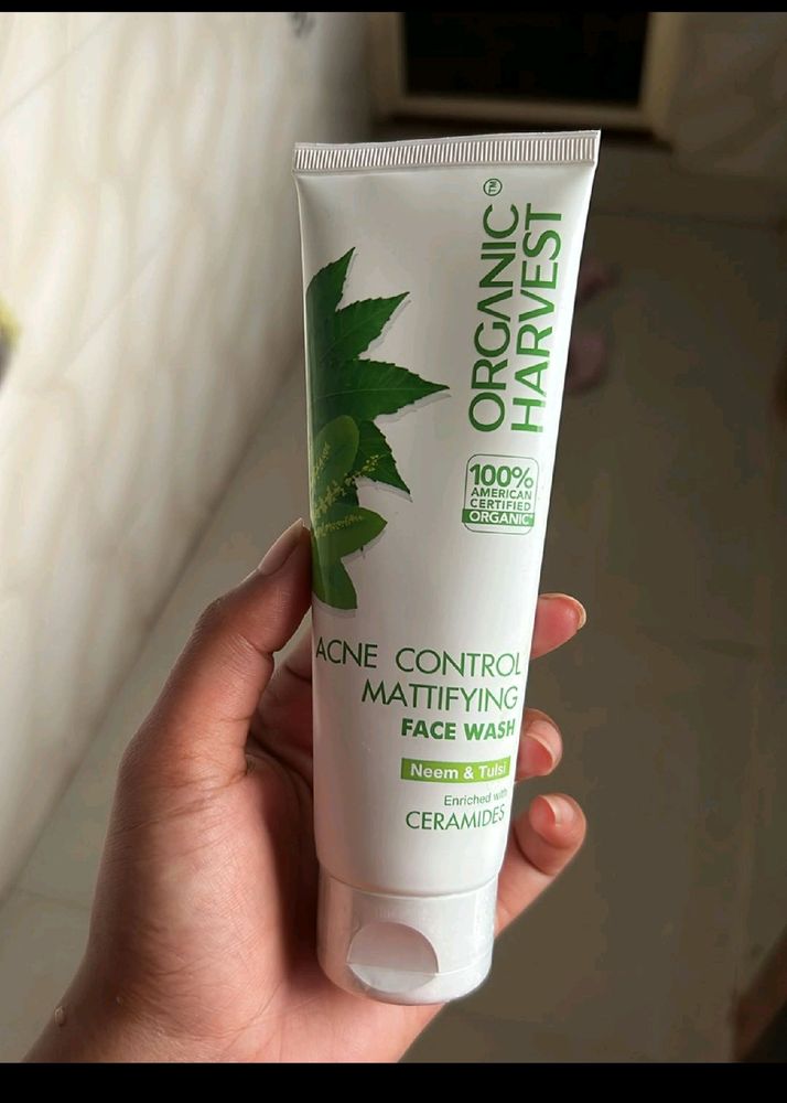 Organic Harvest Acne Control Mattifying Face Wash