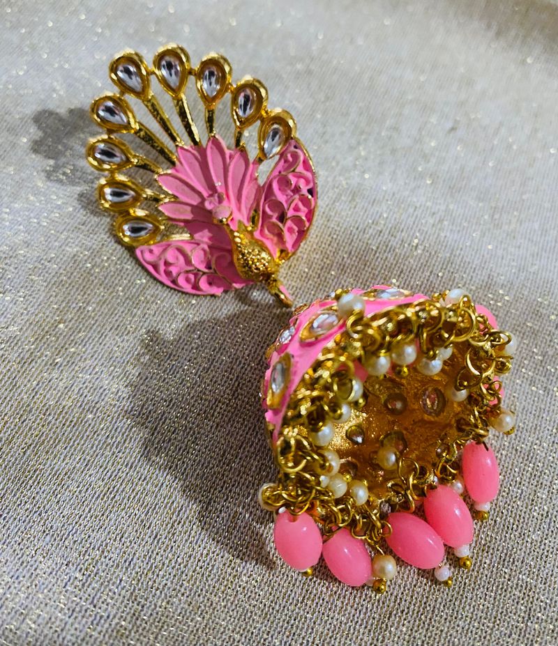 Jhumkas - This Beautiful Jhumkas are all new. But the connector for them is missing while shifting. If someone can fix and use then they are very pretty.