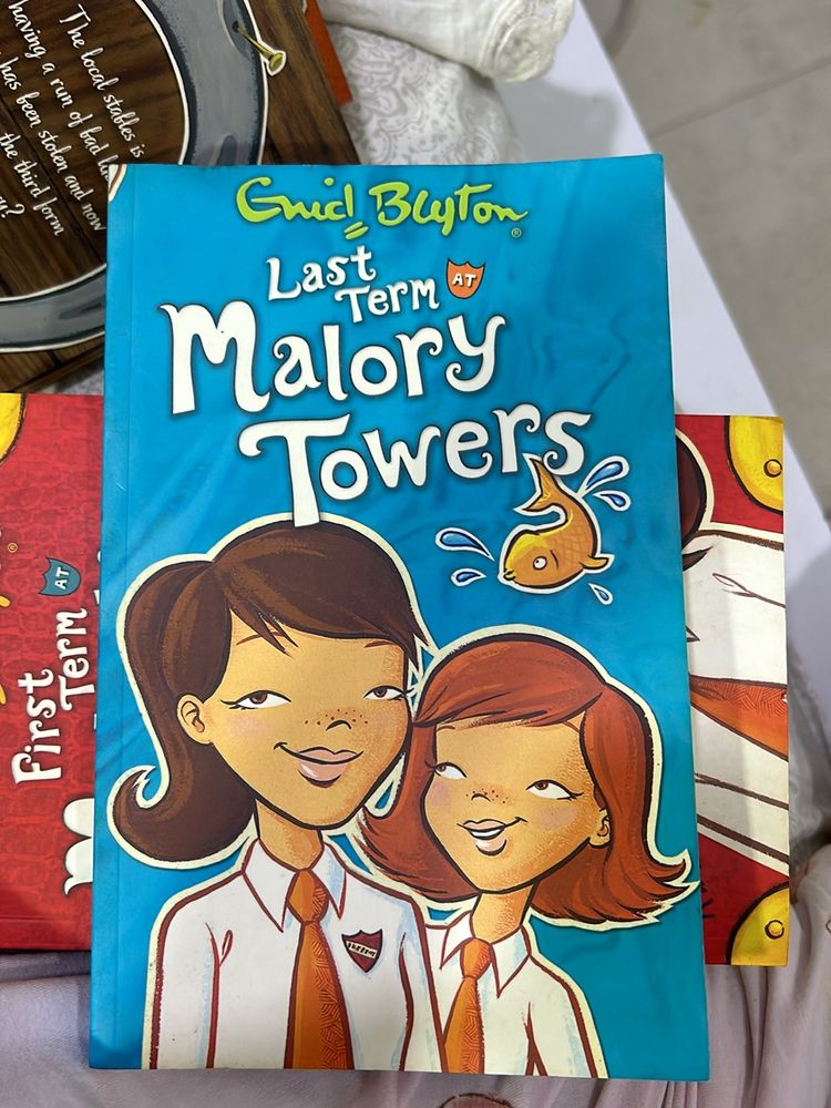 Malory Towers (Early Teens Books)