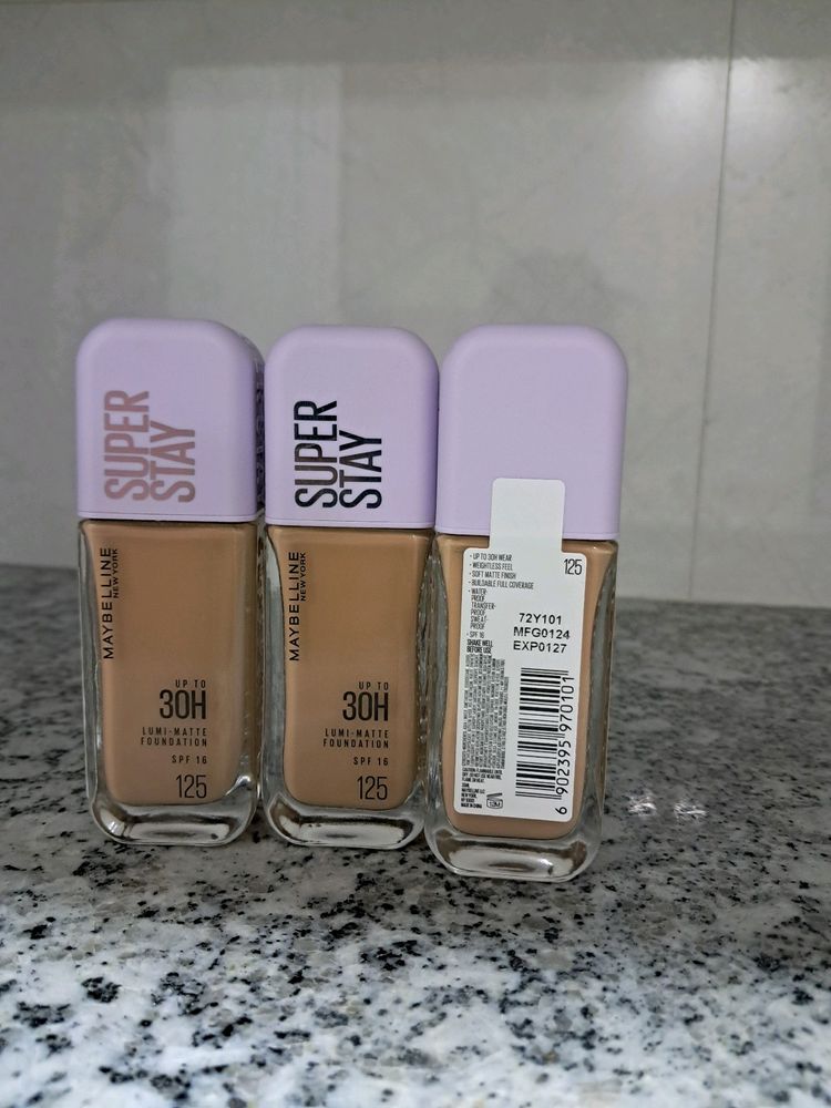 Maybelline New York Matte Liquid Foundation (125)