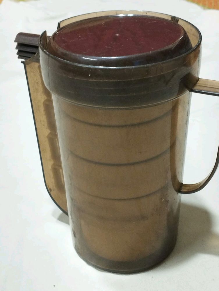 Portable Jug With Glasses