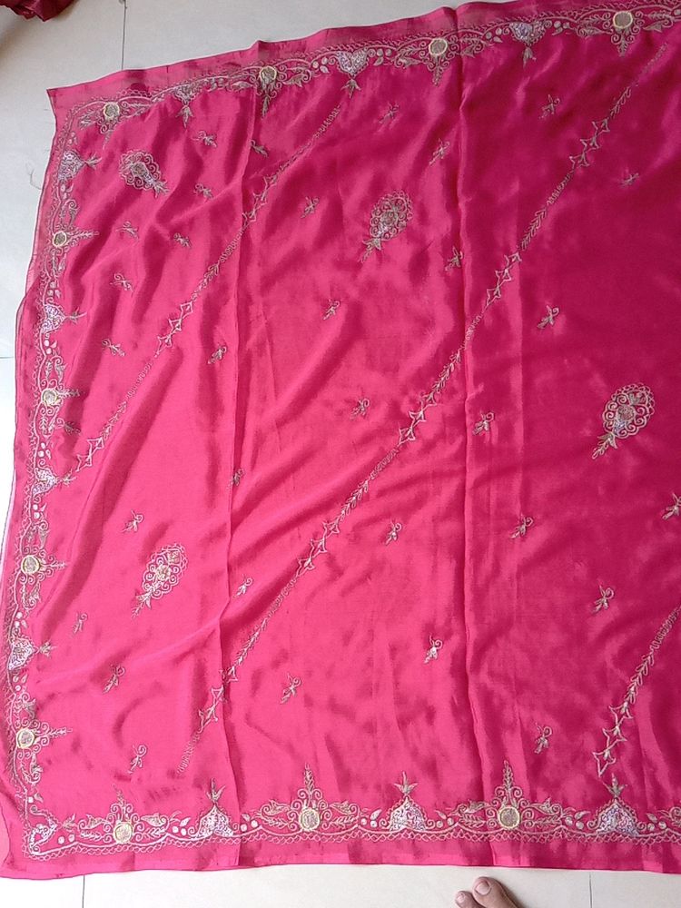 Saree With Blouse And Petticoat
