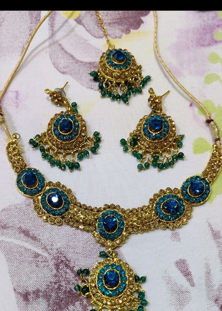 Blue And Golden Diamond Jewellery Set For Festive