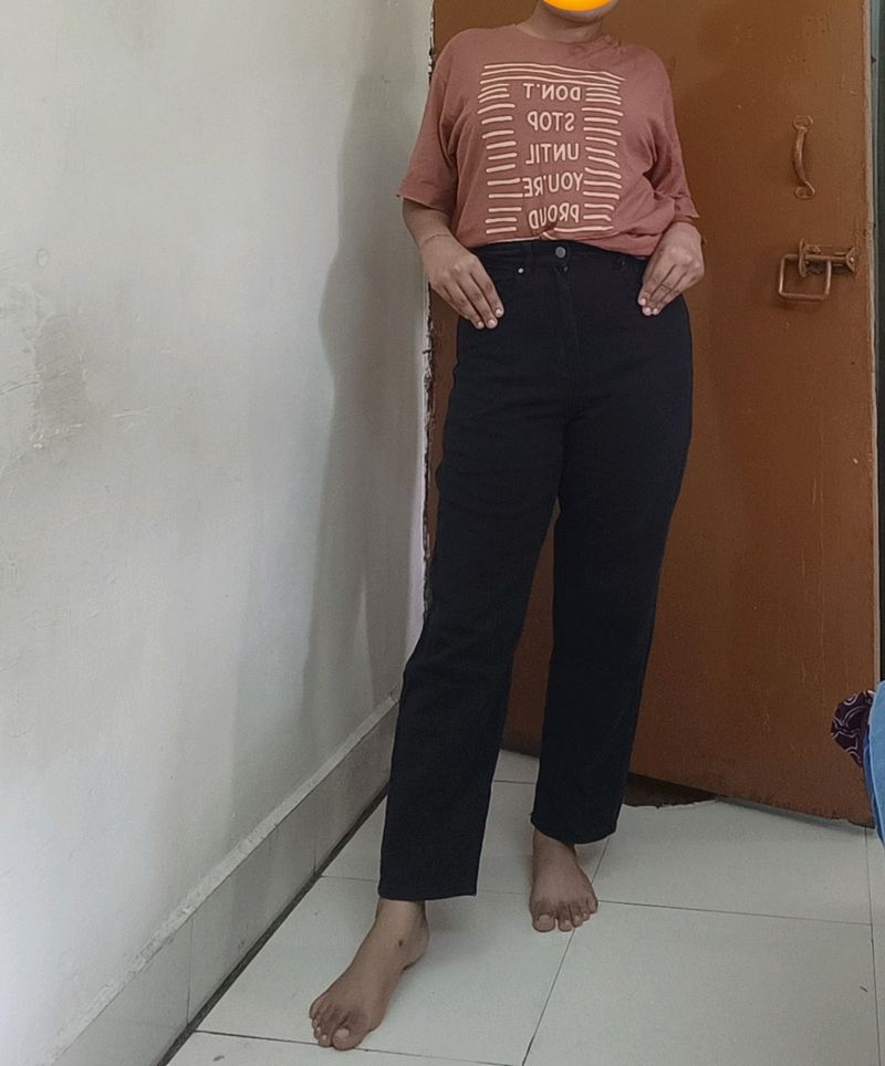 High Waisted Mom Fit Ankle Length Jeans