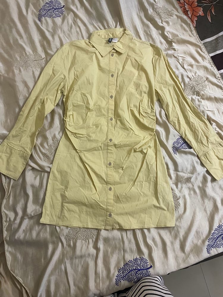 H&M TAPERED WAIST SHIRT