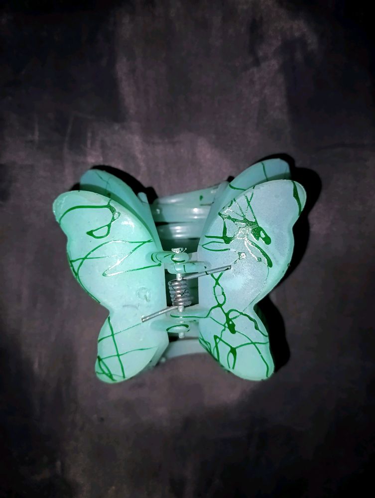 Green Butterfly Clutcher