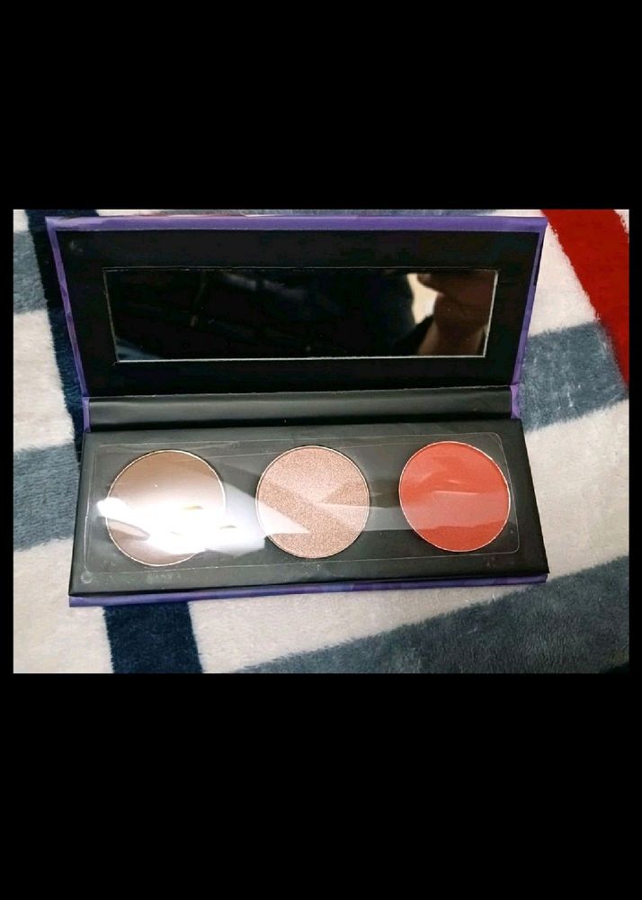 Sugar Cosmetics Contour D Force 3in1 Facepallete