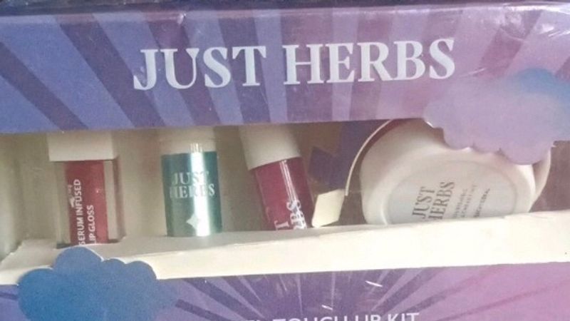 Just Herbs Travel Touch Up Kit