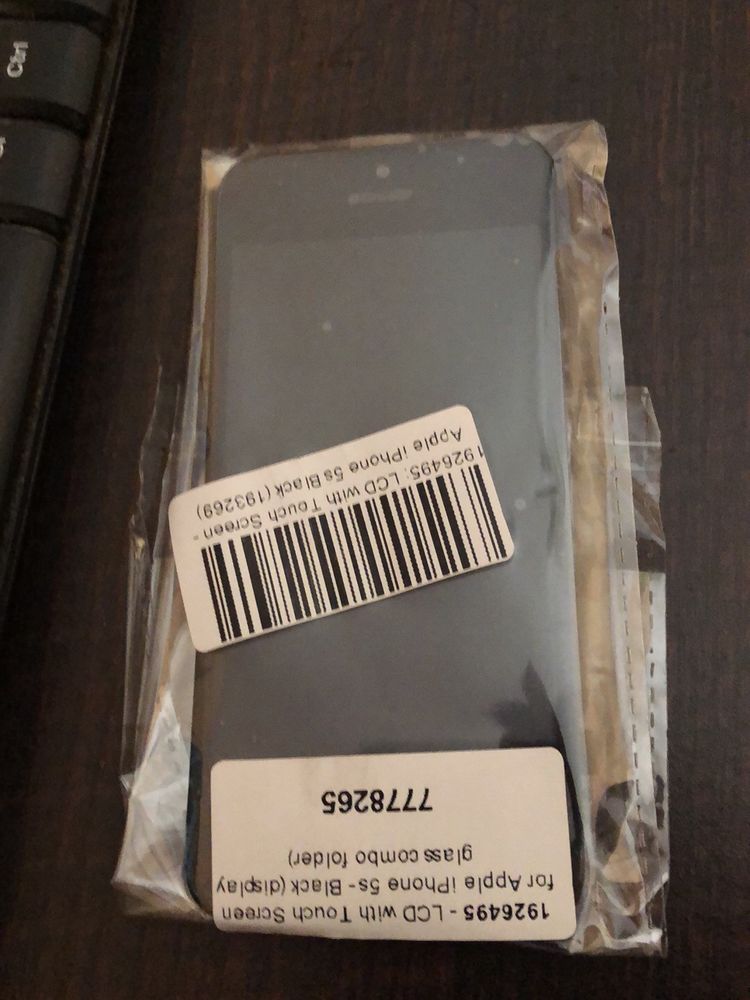 Iphone 5s LCD screen Unused.